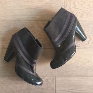 Very Volitile | Grey Booties